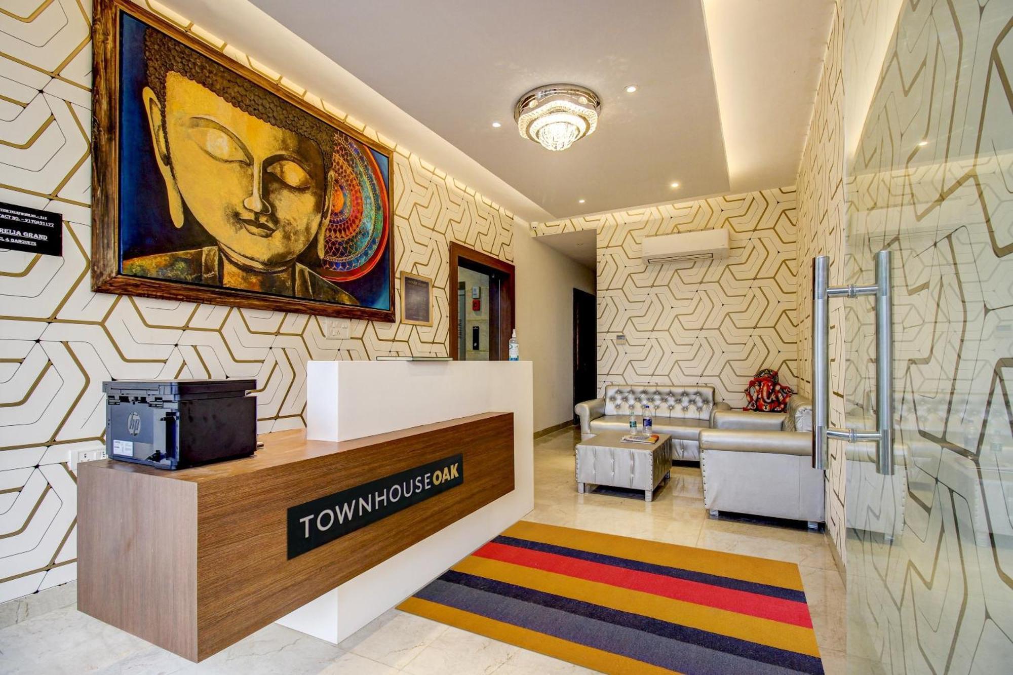 Super Townhouse Oak Aurelia Grand Lucknow Exterior foto