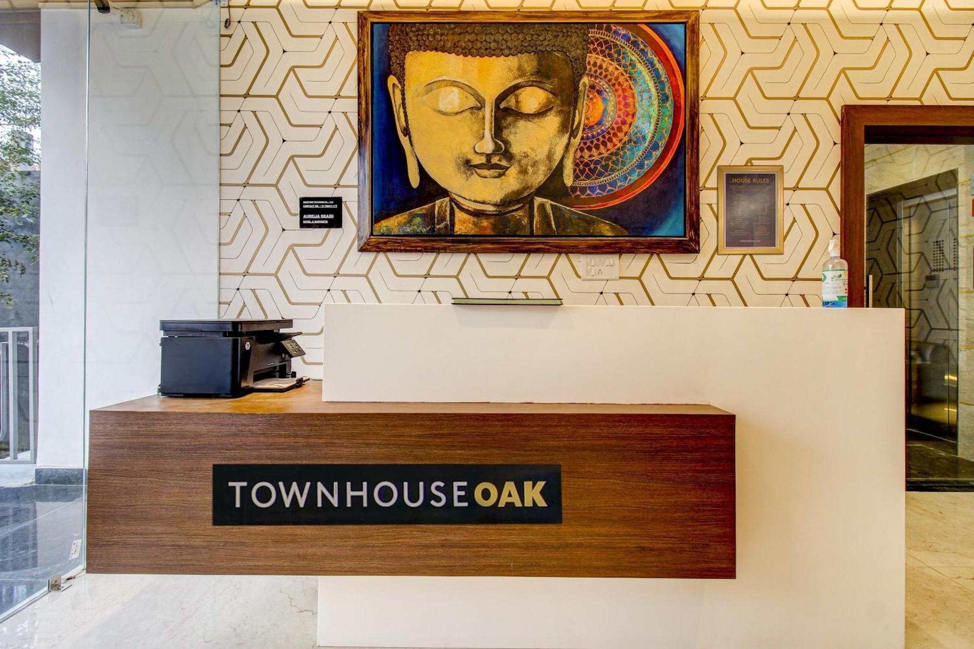 Super Townhouse Oak Aurelia Grand Lucknow Exterior foto